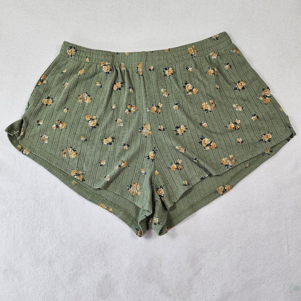 Colsie Sage Green Floral Pointelle Knit Lounge Shorts Small Elastic Waist Sleep